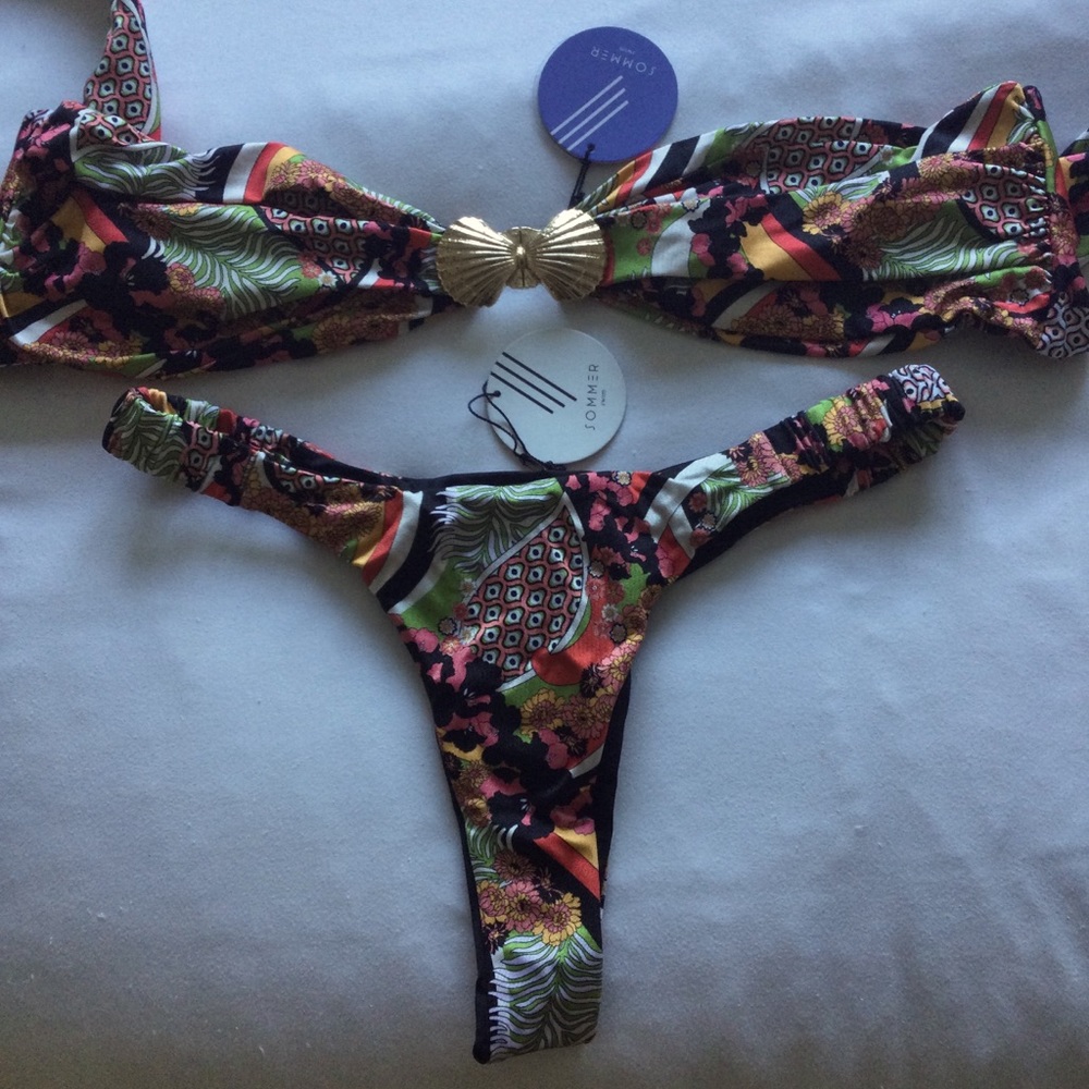 COPY - NWT SOMMER SWIM BIKINI SIZE LARGE used